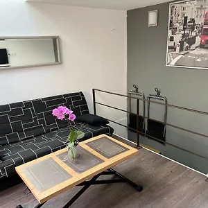 Charmante Maisonnette Au Coeur Du Village Appartement